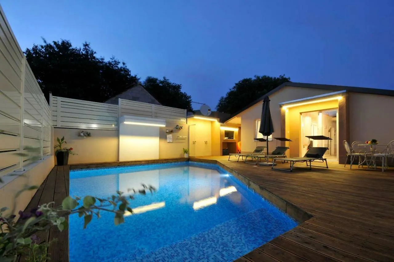 Villa Tereza Trogir 0*,
